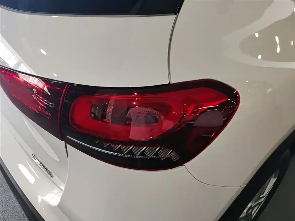 Mercedes-Benz GLA — фото 6