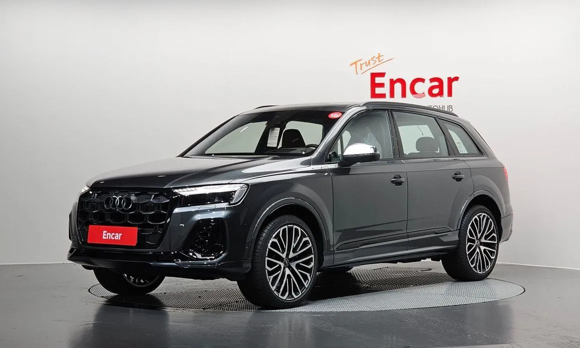 Audi SQ7 — фото 1