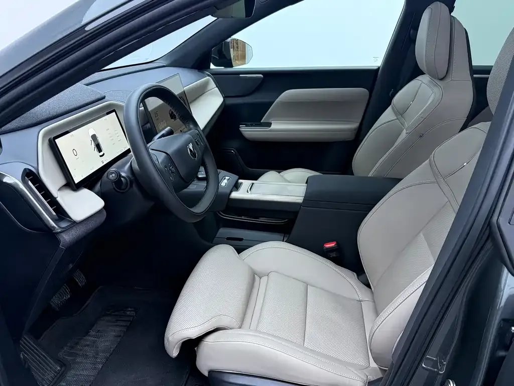 Volvo XC70 Plug-in Hybrid — фото 5
