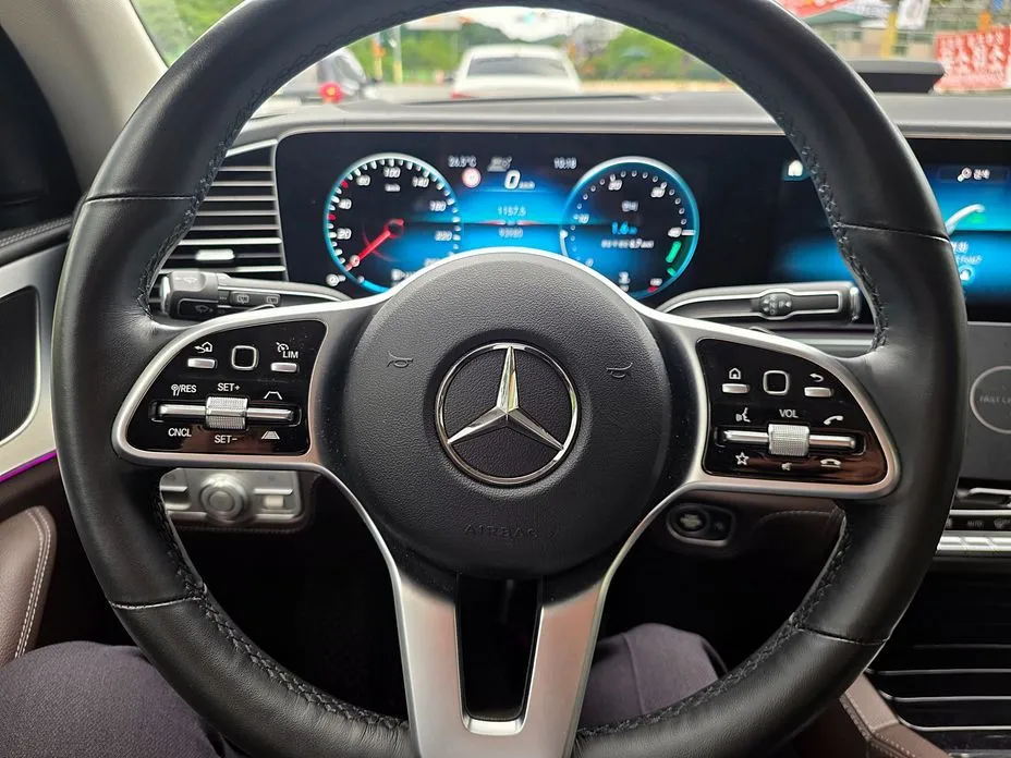 Mercedes-Benz GLE-Class — фото 9