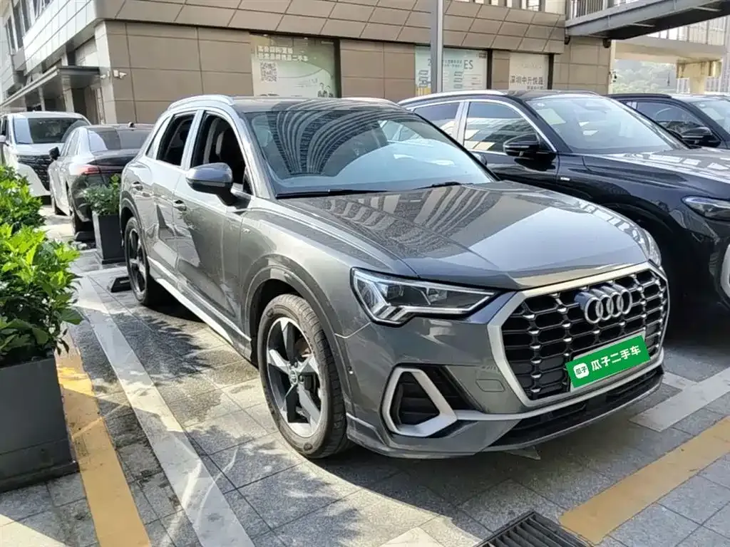 Audi Q3 — фото 10