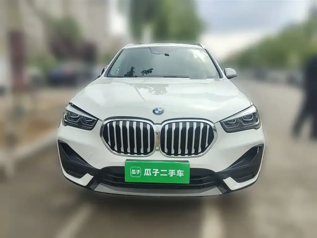 BMW X1 — фото 8
