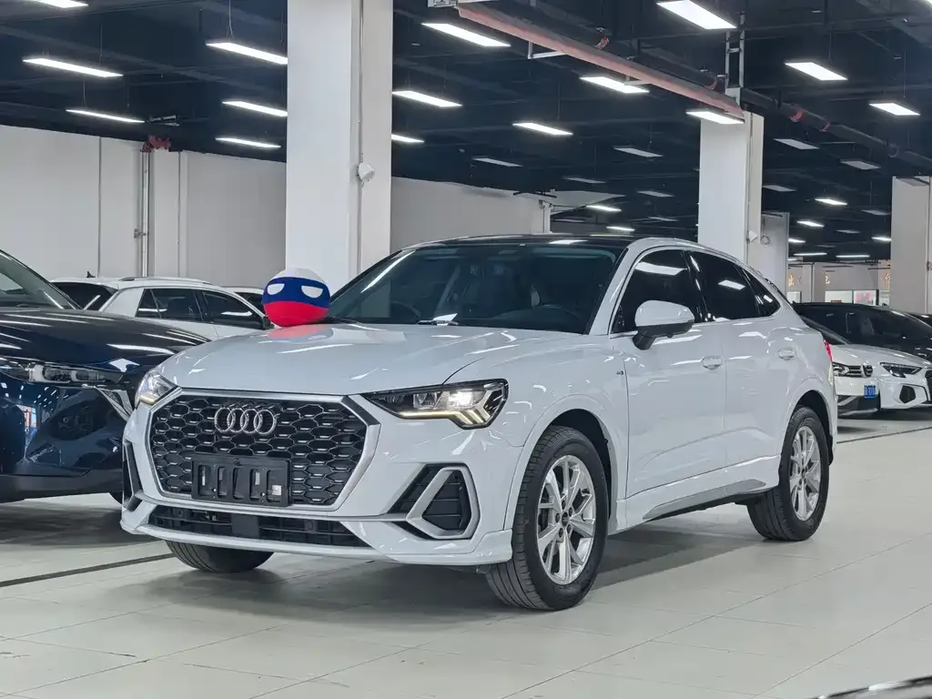 Audi Q3 Sportback — фото 1