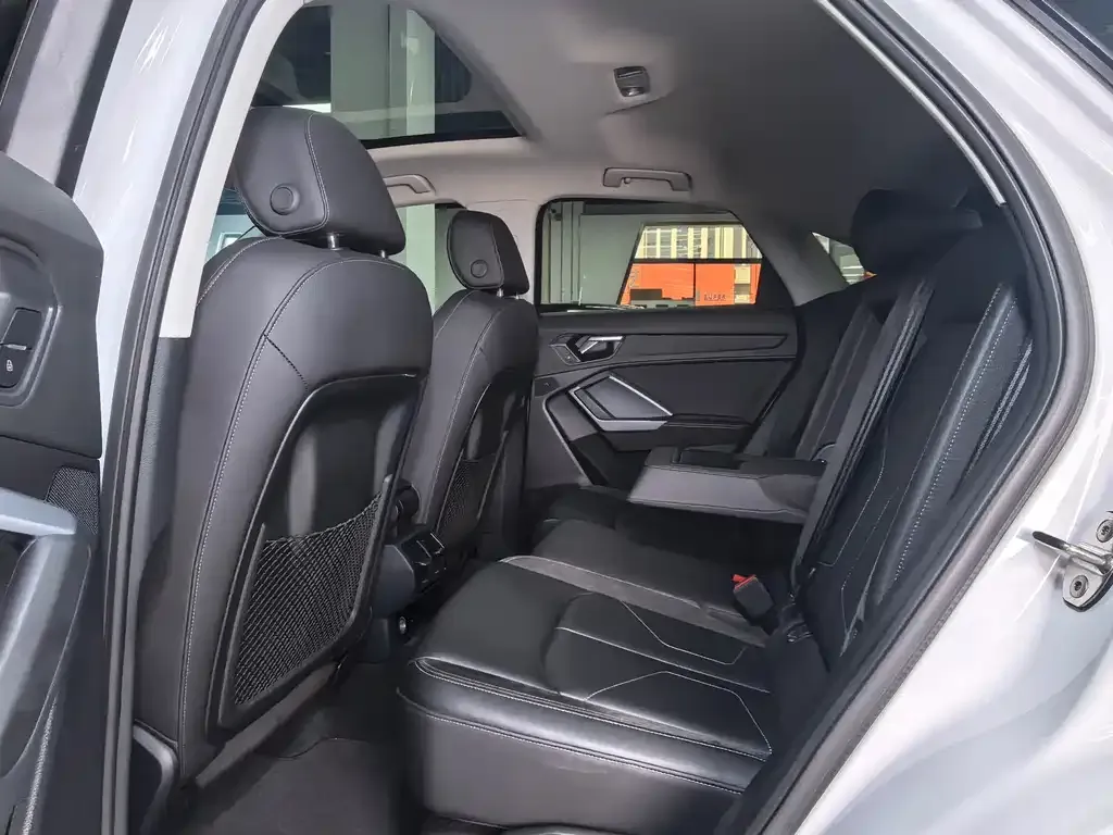 Audi Q3 Sportback — фото 8