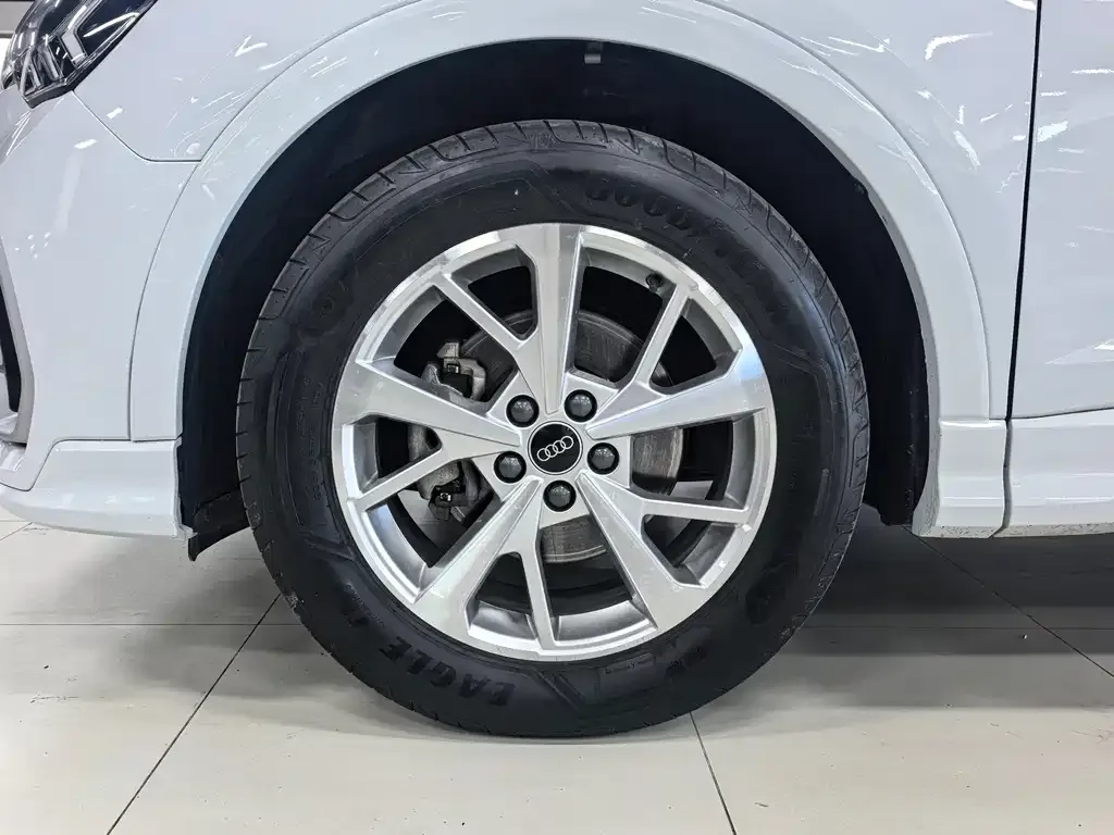 Audi Q3 Sportback — фото 9
