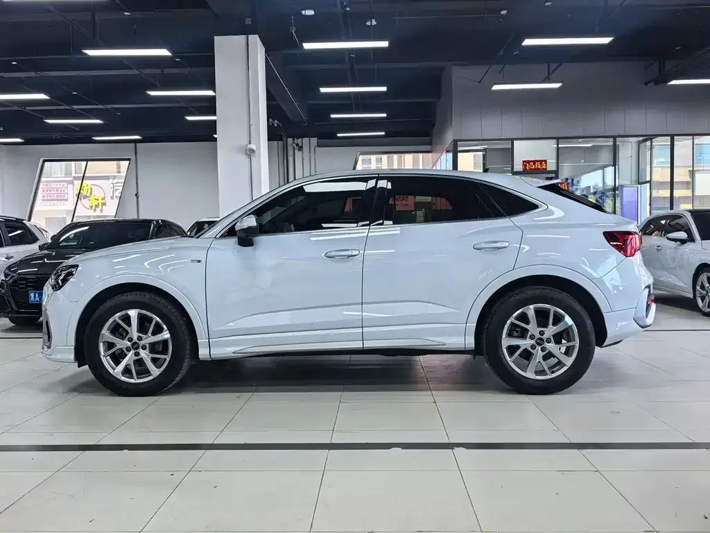 Audi Q3 Sportback — фото 4
