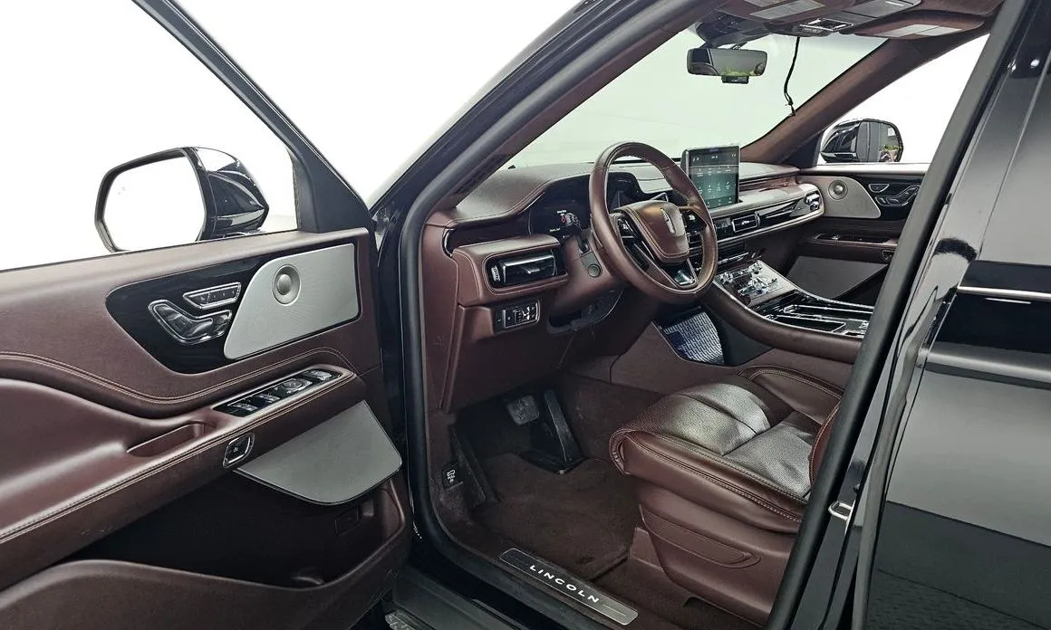 Lincoln Aviator — фото 9