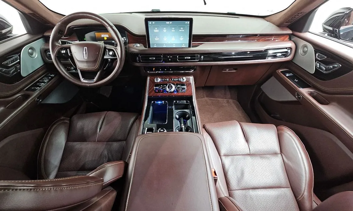 Lincoln Aviator — фото 10