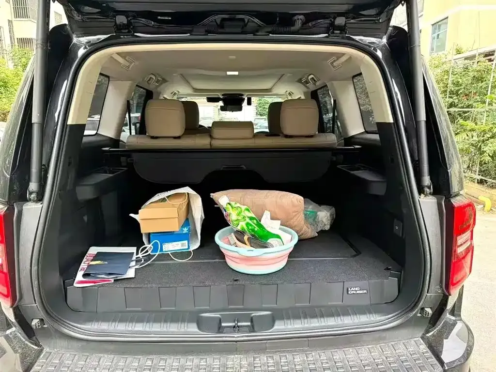 Toyota Prado — фото 2