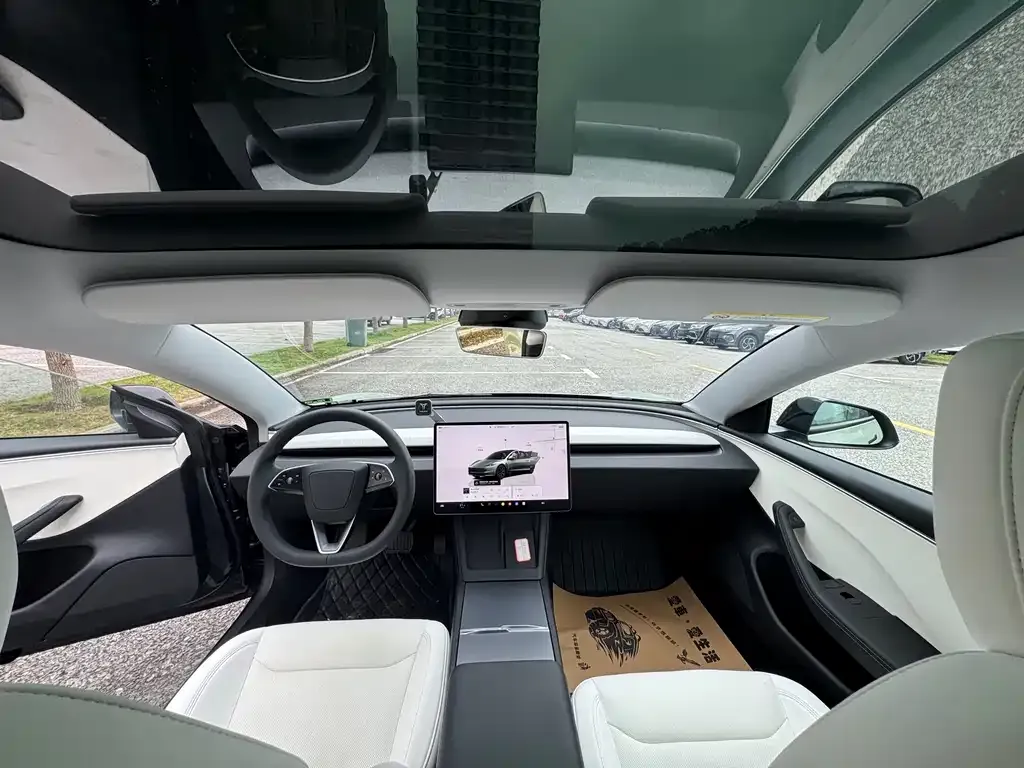 Tesla Model 3 — фото 3
