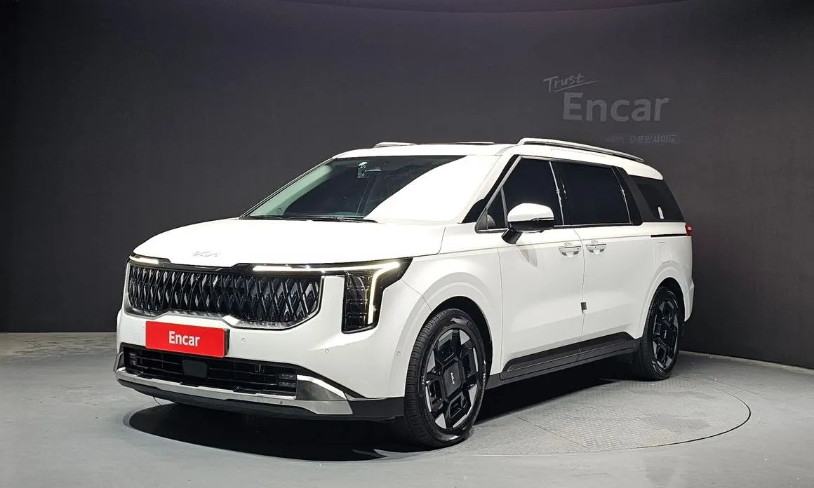 Kia Carnival — фото 1