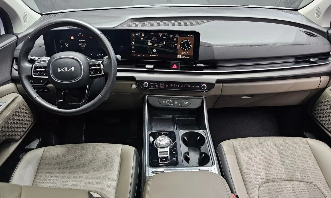 Kia Carnival — фото 10