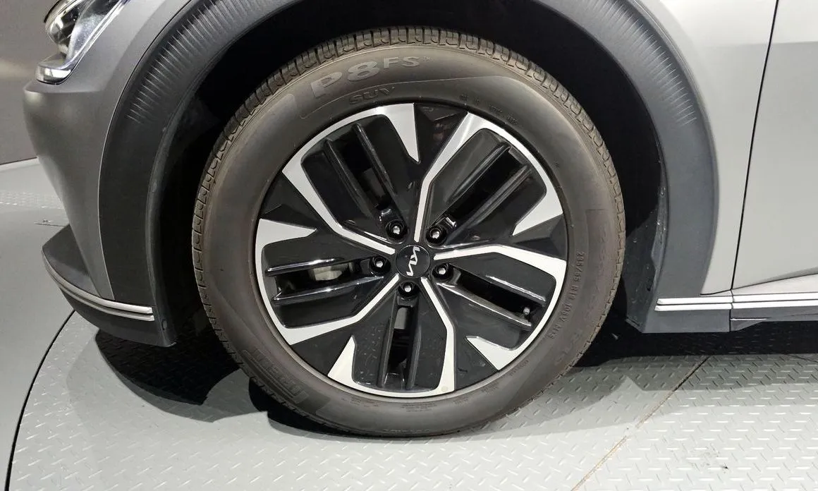 Kia EV6 — фото 5
