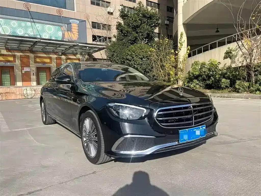 Mercedes-Benz E-Class — фото 10