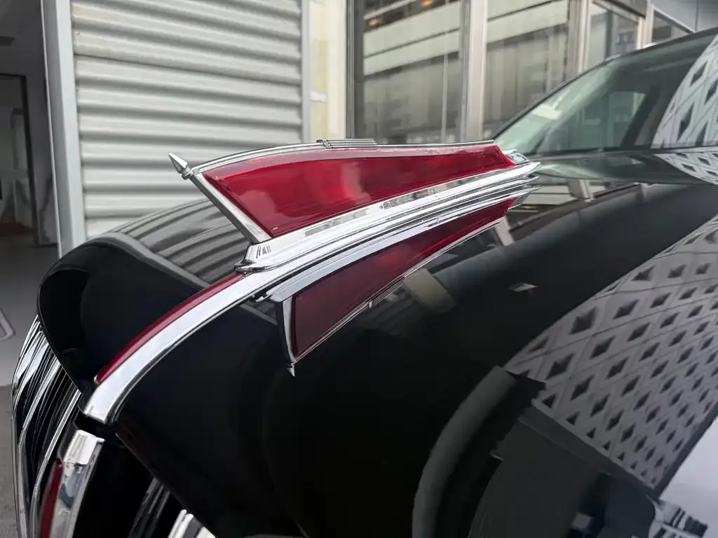 Hongqi HS7 PHEV — фото 3