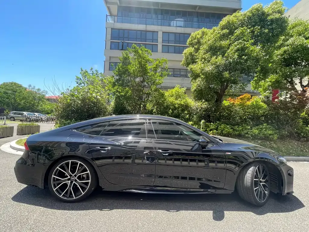 Audi A7 — фото 10