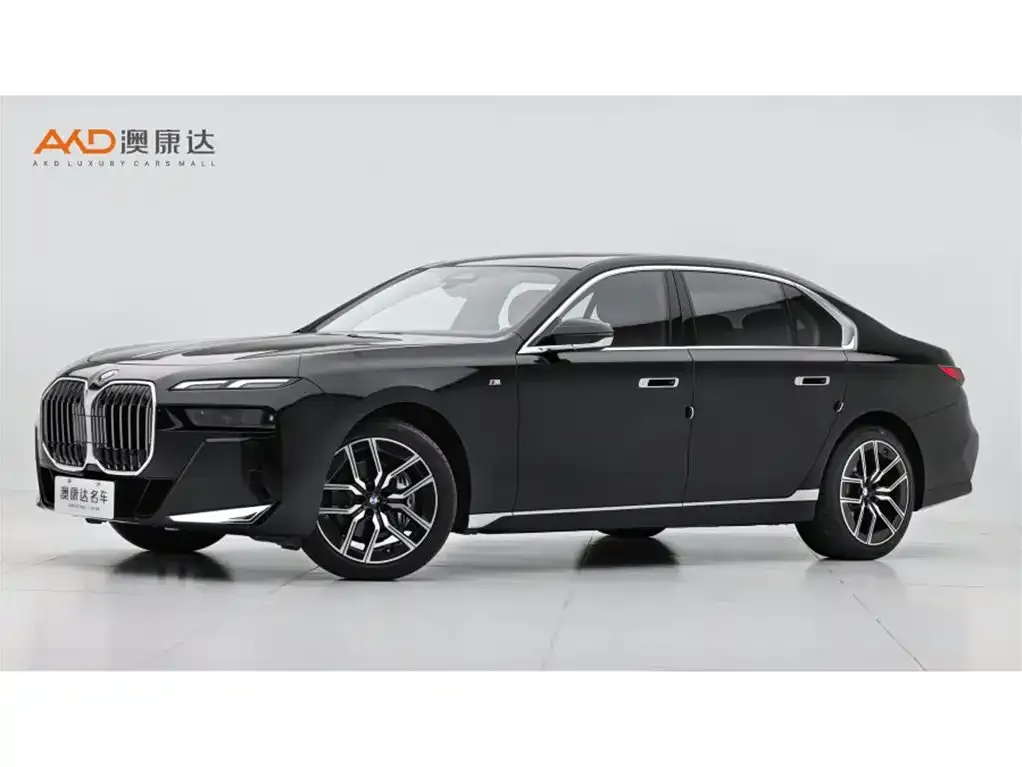 BMW 7 Series — фото 1