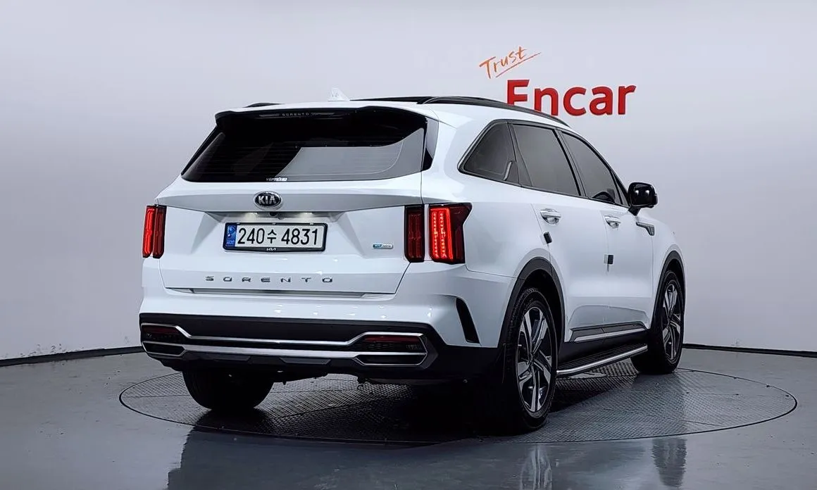 Kia Sorento — фото 7