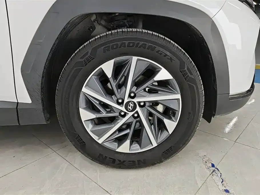 Hyundai Tucson — фото 4