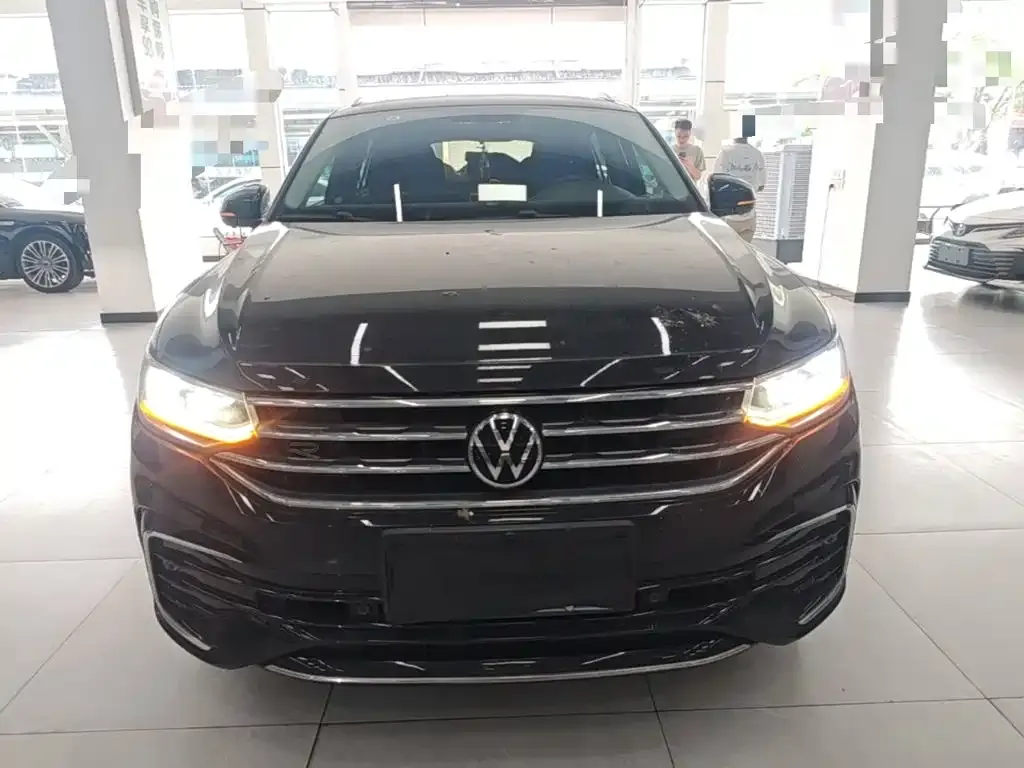 Volkswagen Tiguan X — фото 2