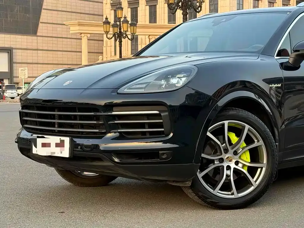 Porsche Cayenne Hybrid — фото 7