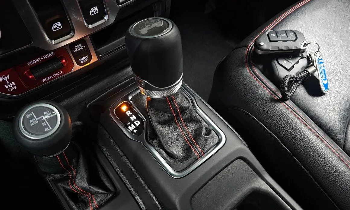 Jeep Wrangler — фото 9