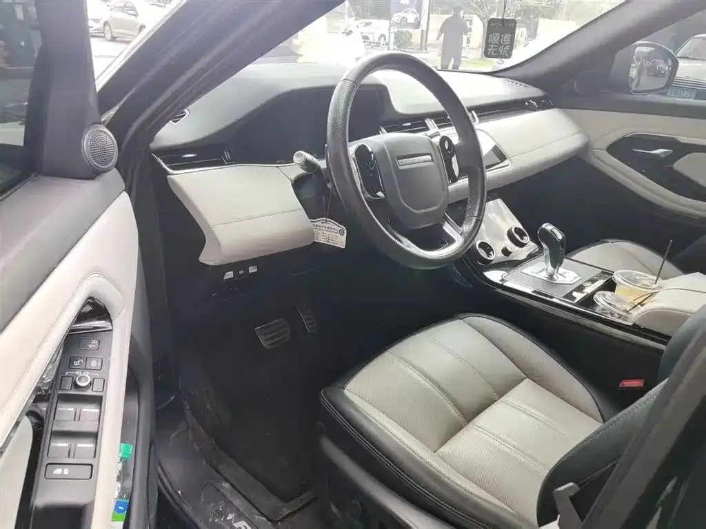 Land Rover Evoque — фото 3