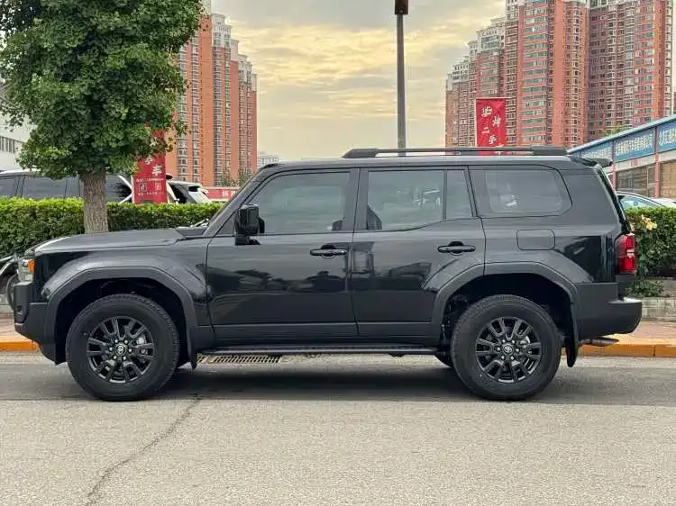 Toyota Prado — фото 2