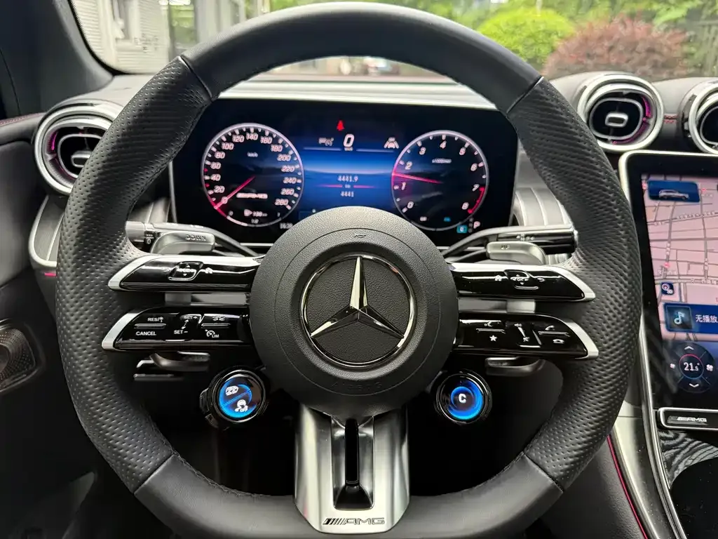 Mercedes-Benz GLC AMG — фото 4