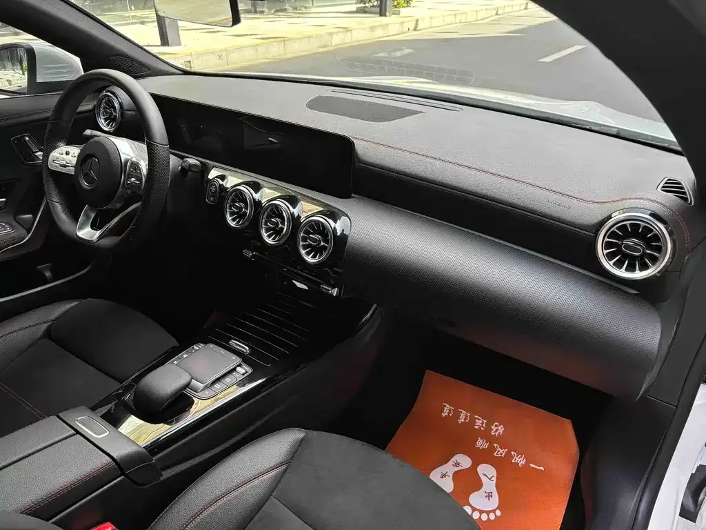 Mercedes-Benz CLA (Import) — фото 10