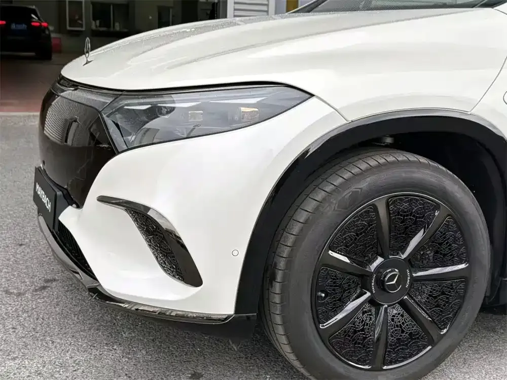 Mercedes-Benz EQS SUV — фото 4