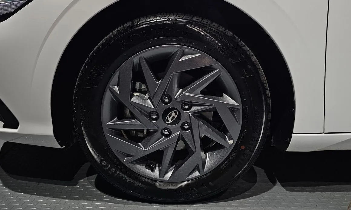 Hyundai AVANTE — фото 3