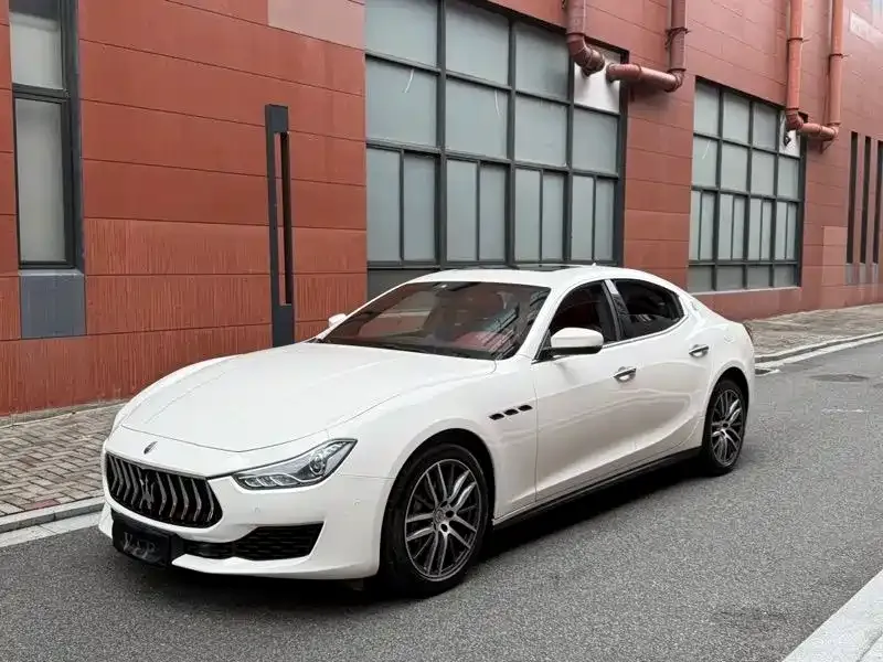 Maserati Ghibli — фото 1