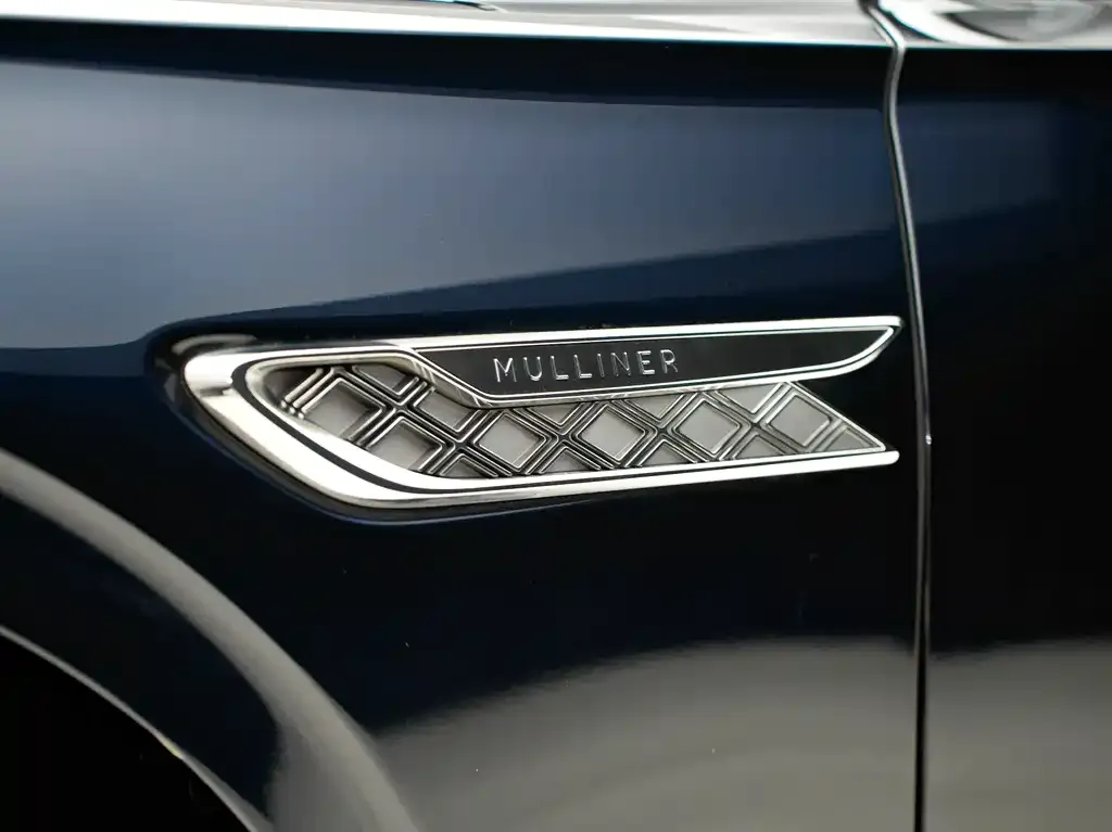 Bentley Flying Spur — фото 4