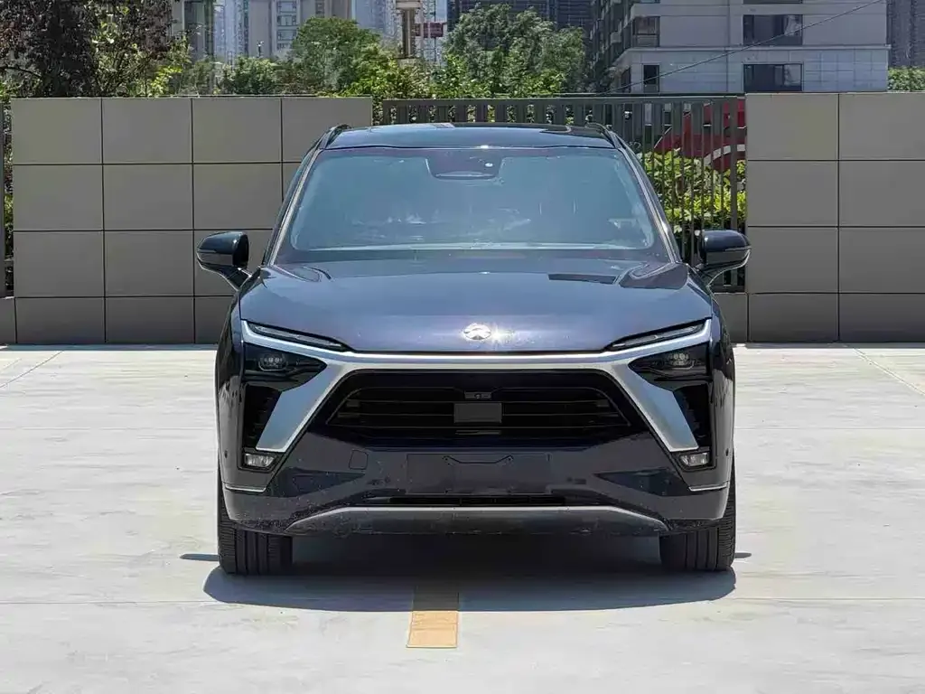 NIO ES8 — фото 1