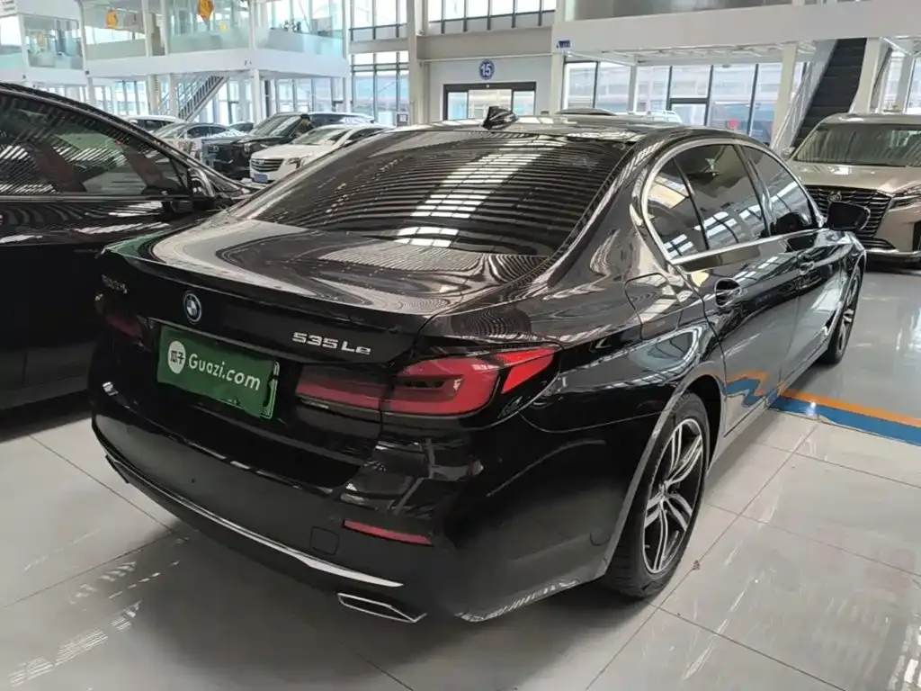 BMW 5 Series New Energy — фото 6