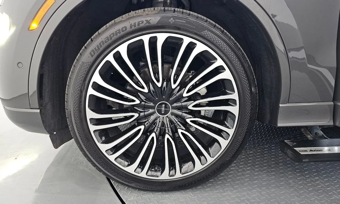 Lincoln Aviator — фото 10