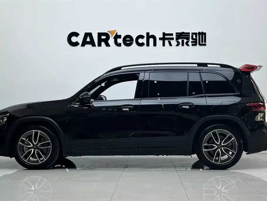 Mercedes-Benz GLB AMG — фото 2