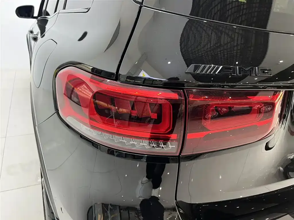 Mercedes-Benz GLB AMG — фото 7