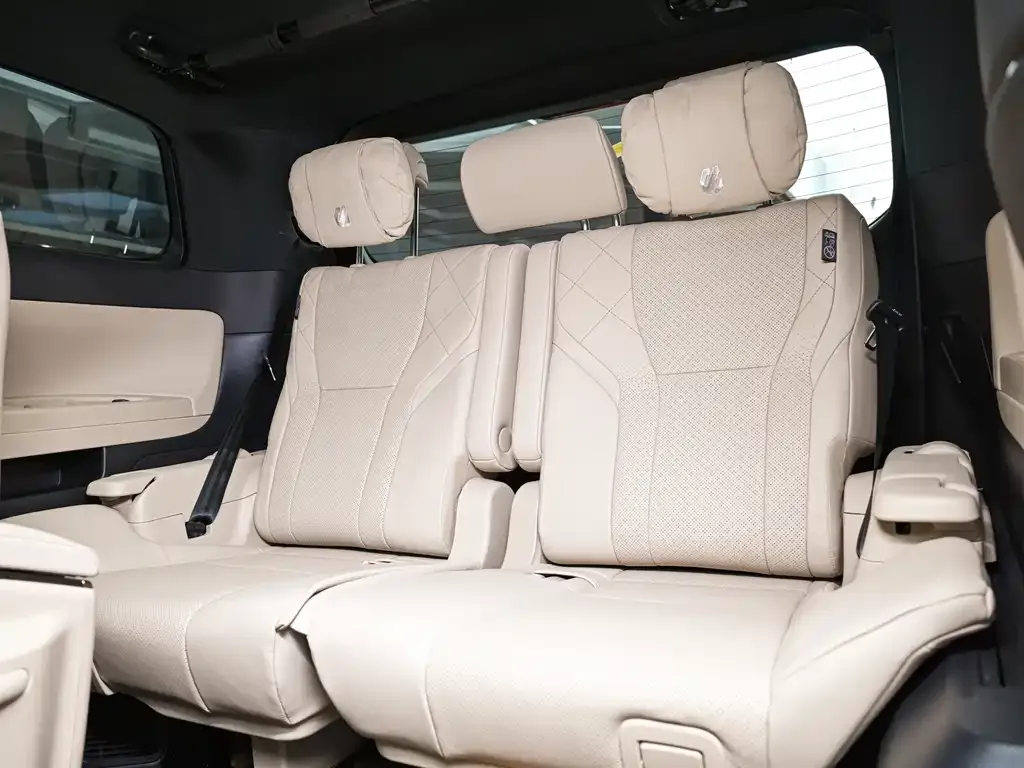 Toyota Alphard — фото 6