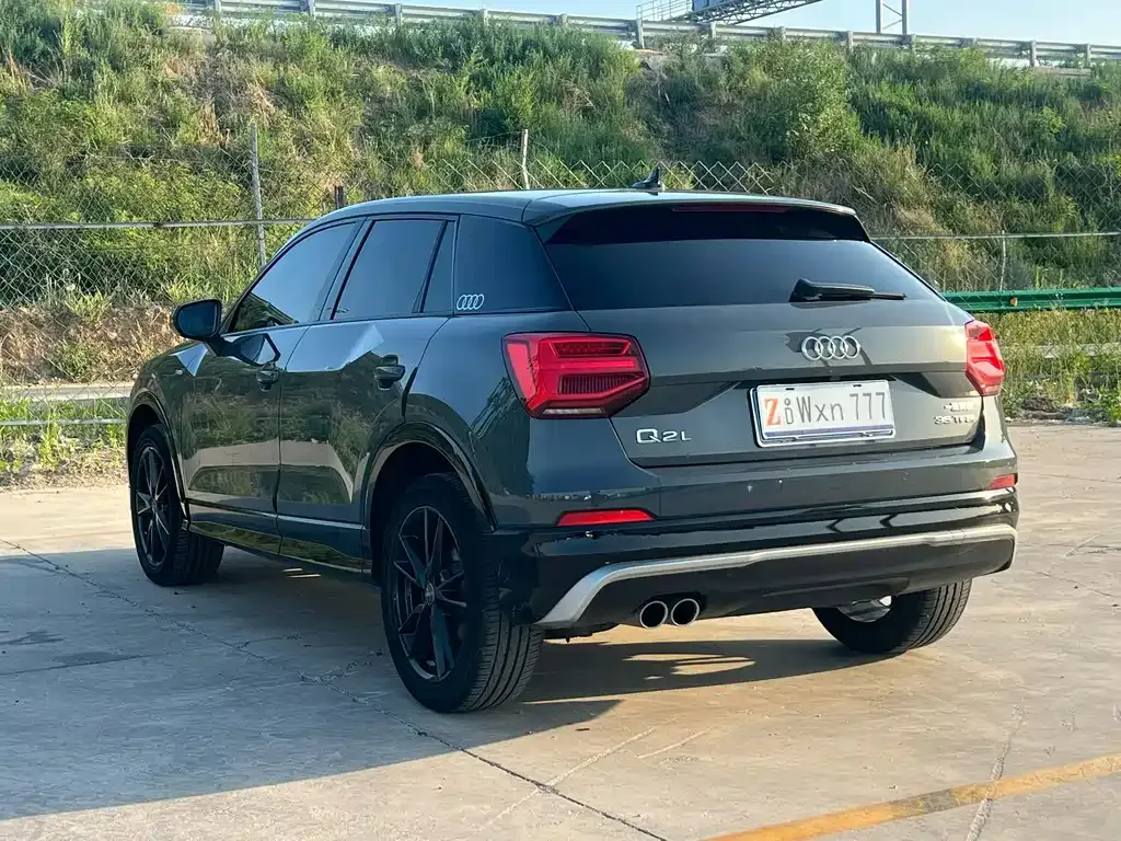 Audi Q2L — фото 5