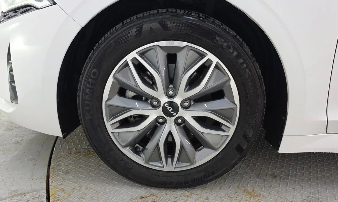 Kia K5 — фото 6