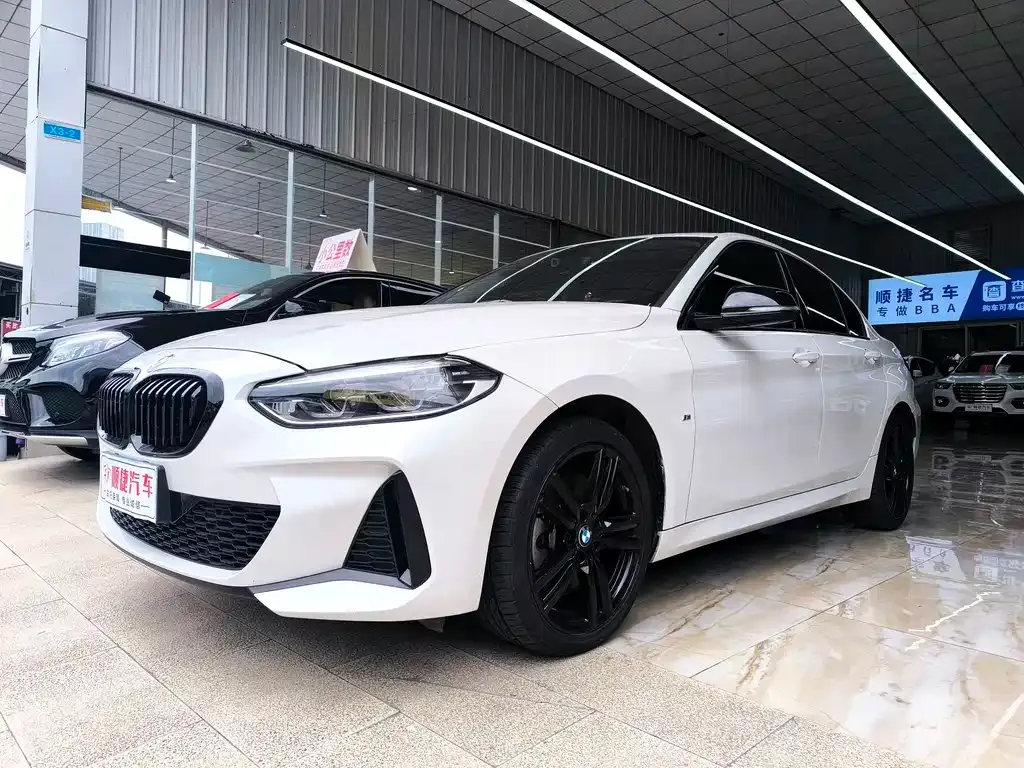 BMW 1 Series — фото 1