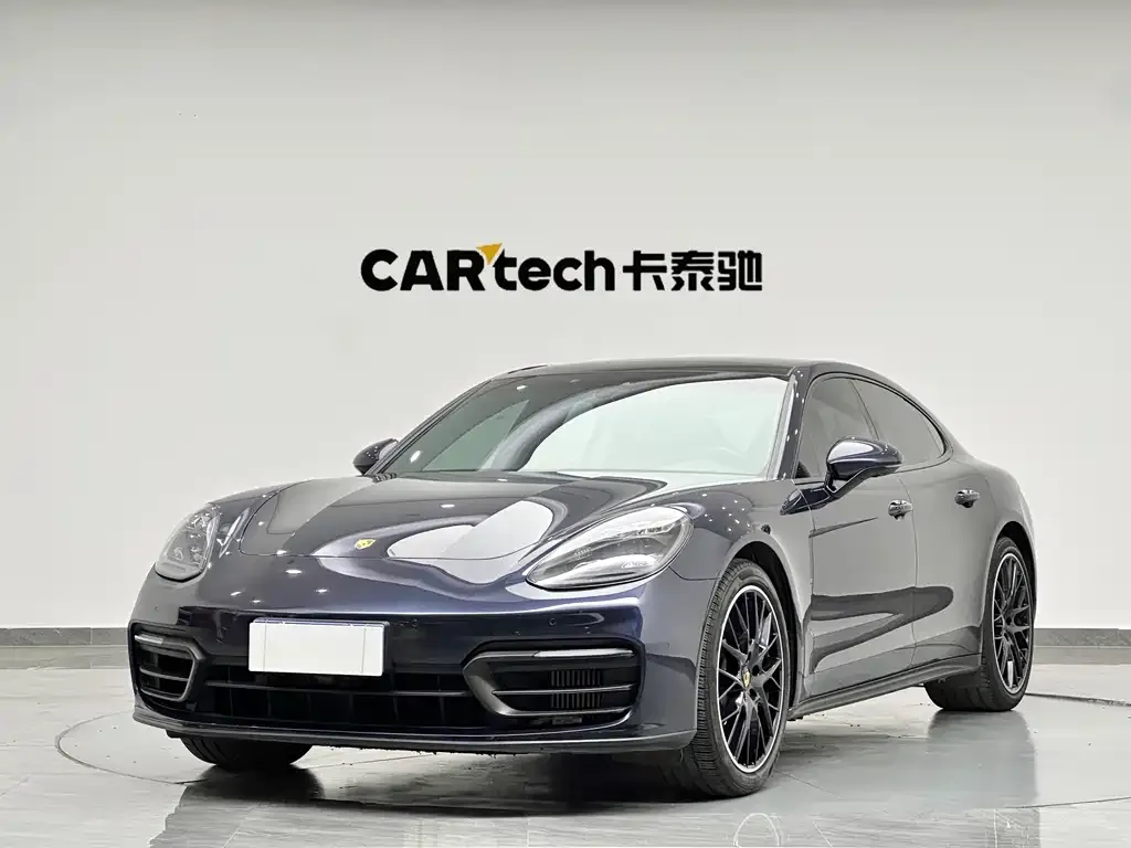 Porsche Panamera — фото 1