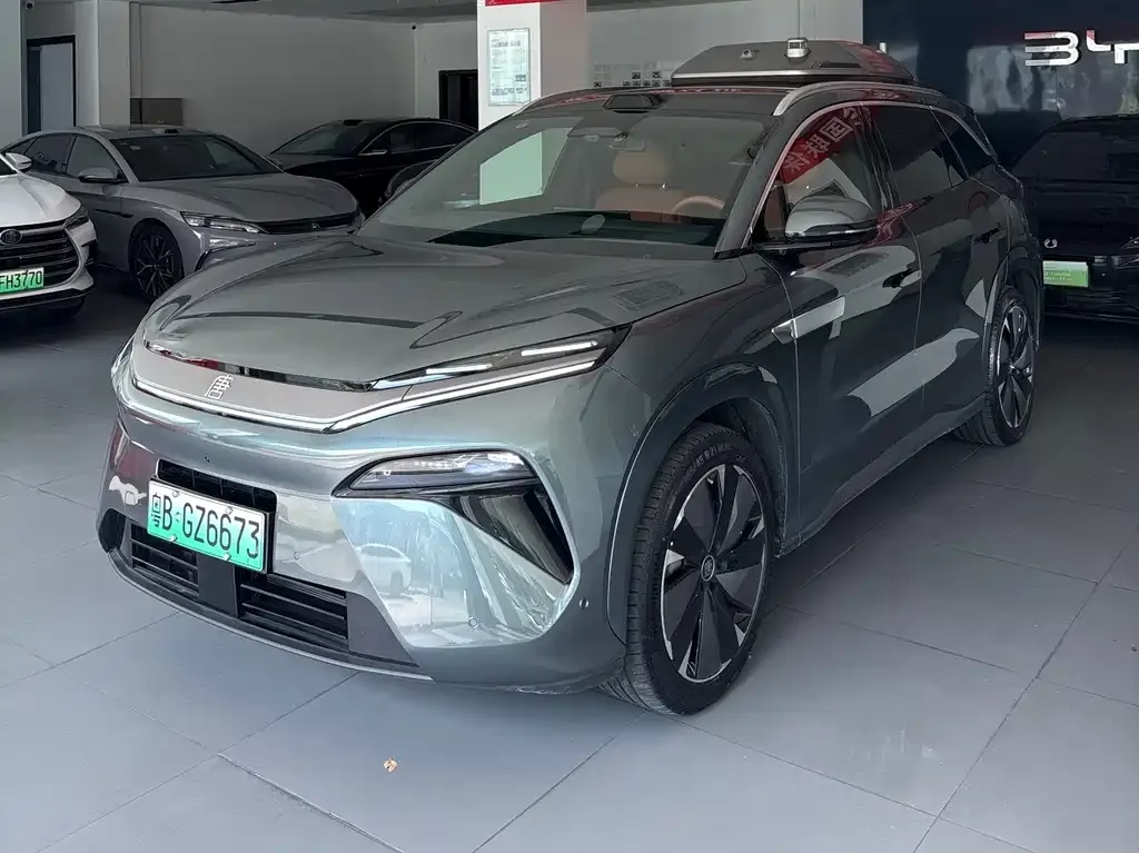 BYD Tang L — фото 1