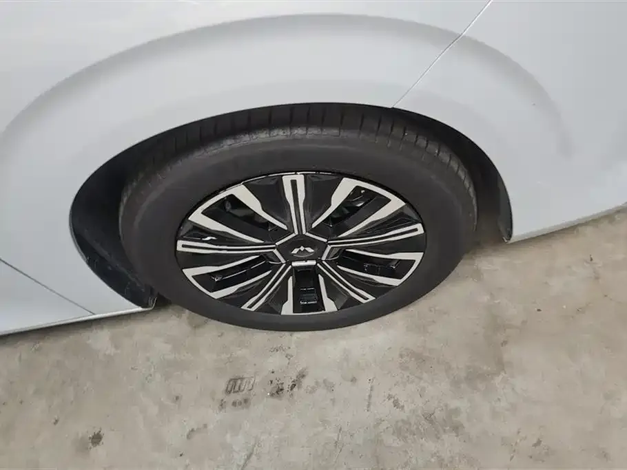 Wuling Starlight 730 New Energy — фото 4