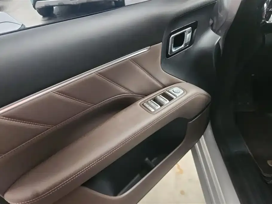 Wuling Starlight 730 New Energy — фото 3