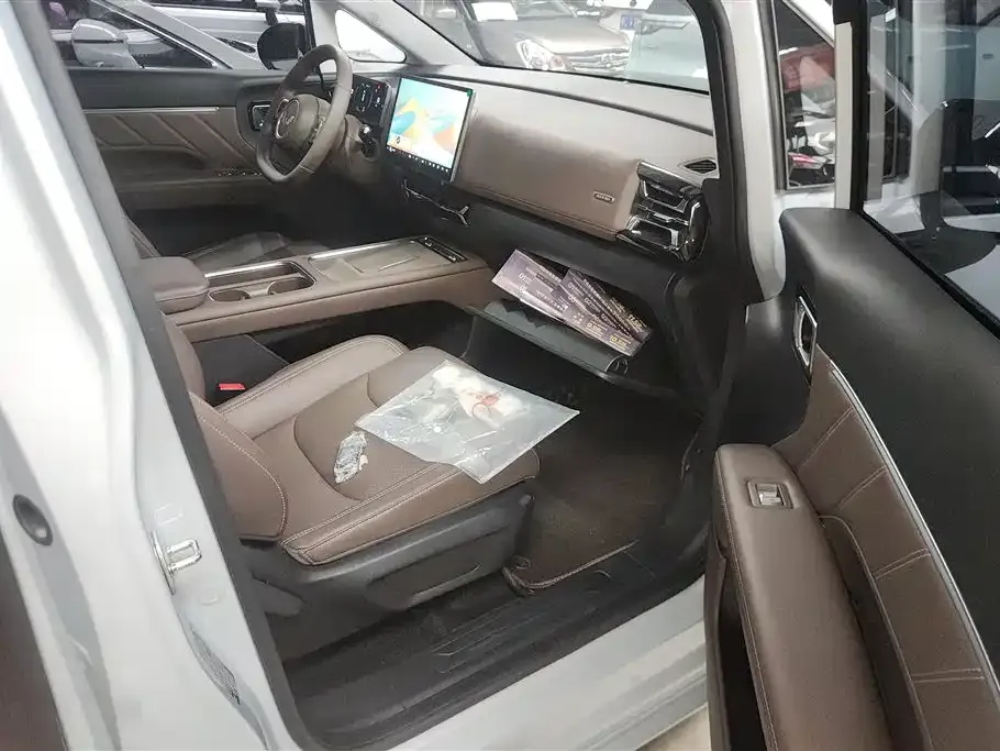 Wuling Starlight 730 New Energy — фото 7