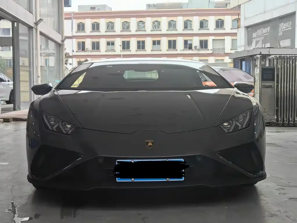 Lamborghini Huracan — фото 1