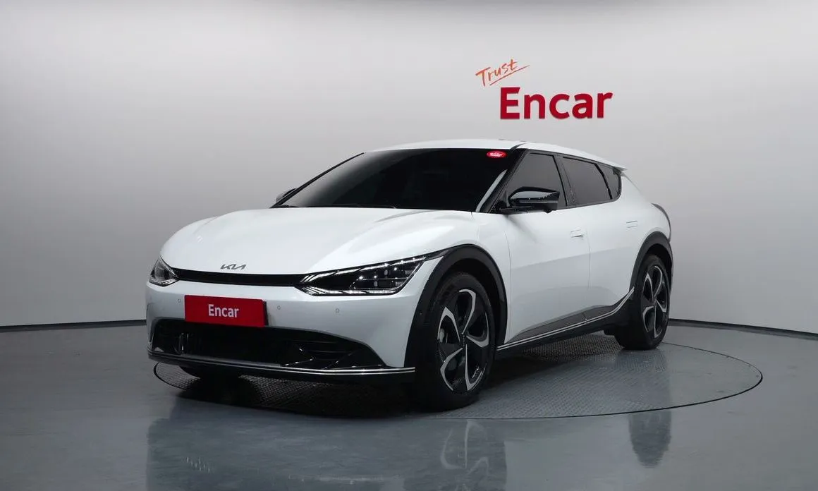 Kia EV6 — фото 1